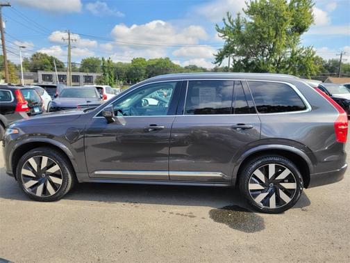2024 Volvo XC90 Recharge Plug-In Hybrid T8 Ultimate 6-Seater