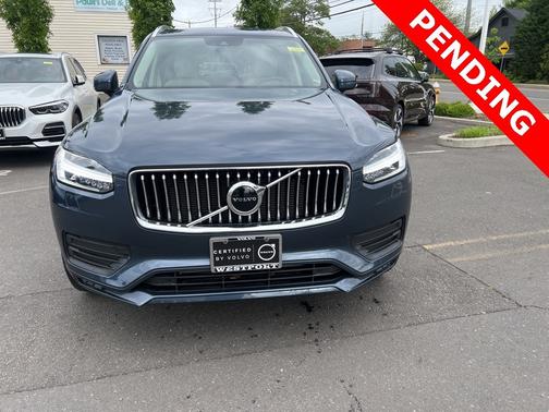 2022 Volvo XC90 T5 AWD Momentum 7 Seater
