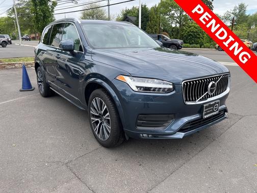 2022 Volvo XC90 T5 AWD Momentum 7 Seater