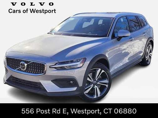 2025 Volvo V60 Cross Country Plus