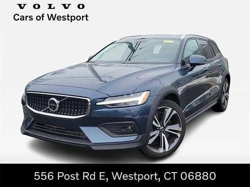 2025 Volvo V60 Cross Country Plus