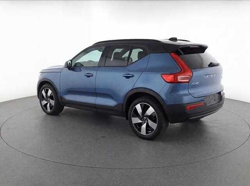Fjord Blue 2023 Volvo XC40 Ultimate