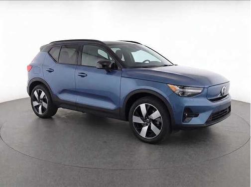 Fjord Blue 2023 Volvo XC40 Ultimate