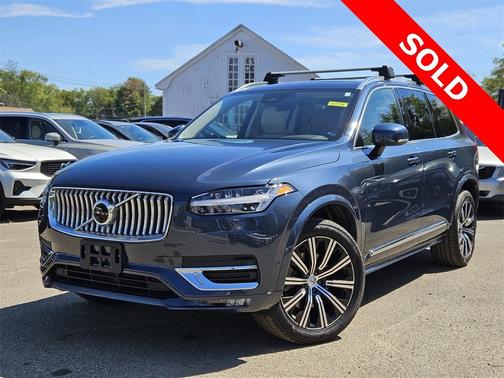 2023 Volvo XC90 B5 AWD Plus