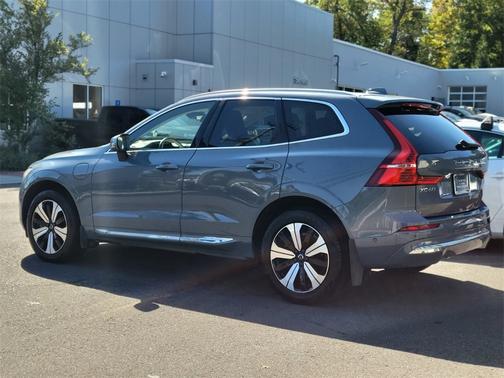 2023 Volvo XC60 Recharge Plug-In Hybrid Plus Bright
