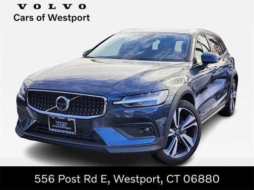 2025 Volvo V60 Cross Country Plus