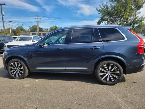 2025 Volvo XC90 B6 Plus 7-Seater