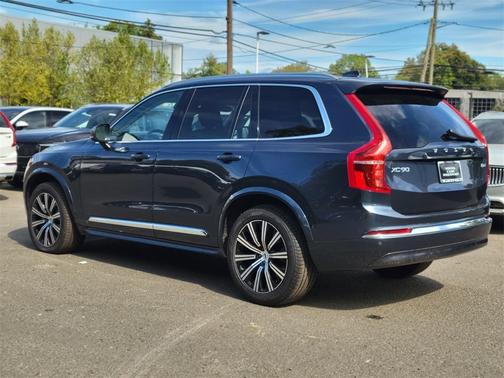 2025 Volvo XC90 B6 Plus 7-Seater