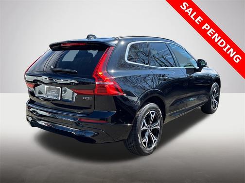 2022 Volvo XC60 B5 AWD Momentum