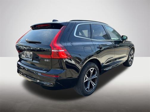2022 Volvo XC60 B5 AWD Momentum