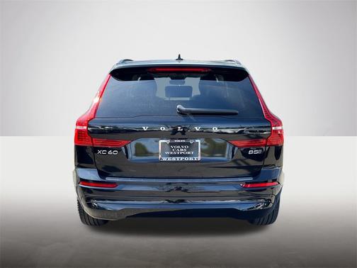2022 Volvo XC60 B5 AWD Momentum