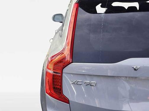 Vapour Grey 2024 Volvo XC90 Plus