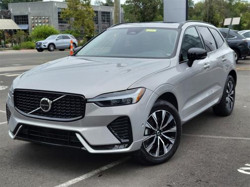 2025 Volvo XC60 B5 Plus