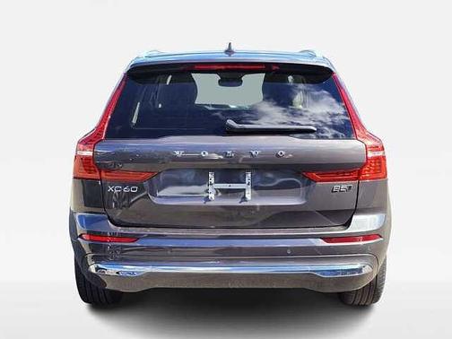 Platinum Grey 2023 Volvo XC60 Plus