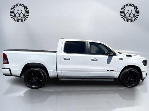 Bright White Clearcoat 2022 RAM 1500 Big Horn/Lone Star