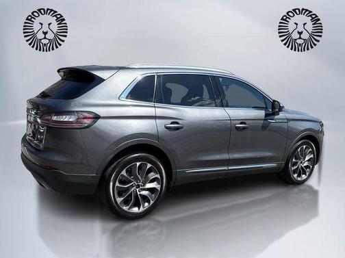 Asher Gray Metallic Clearcoat 2022 Lincoln Nautilus Reserve