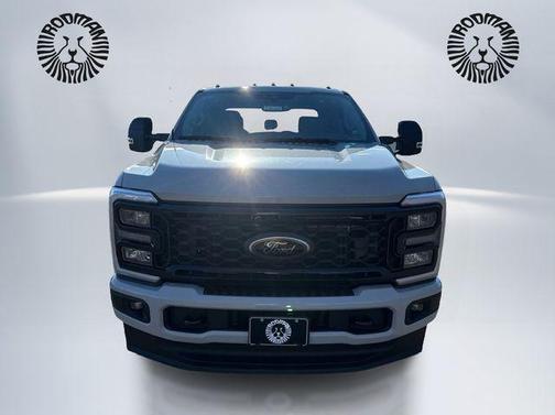 Avalanche 2026 Ford F-350 XLT