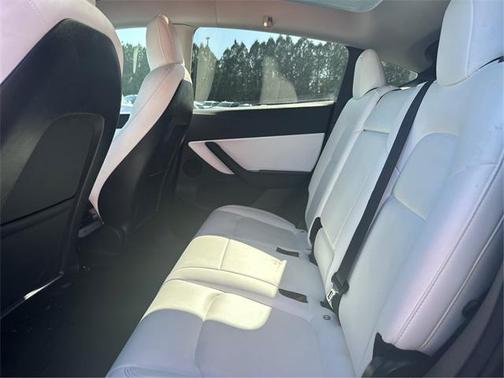 2021 Tesla Model Y Standard Range Rear-Wheel Drive