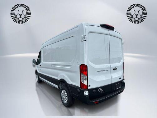 Oxford White 2025 Ford Transit-250 Base