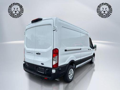 Oxford White 2025 Ford Transit-250 Base