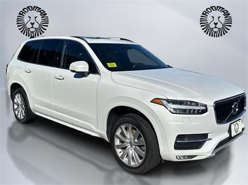 2018 Volvo XC90 T6 Momentum