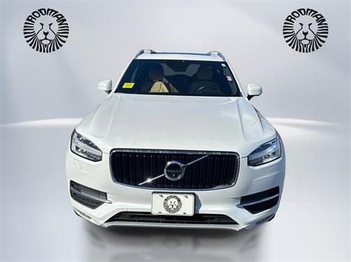 2018 Volvo XC90 T6 Momentum