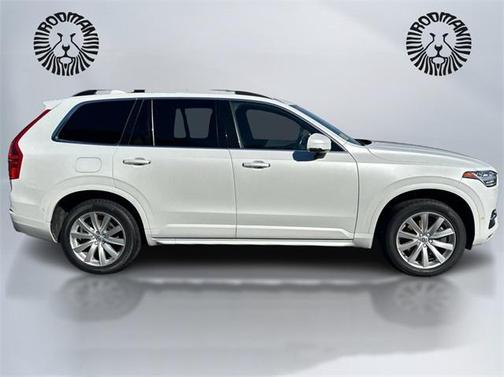 2018 Volvo XC90 T6 Momentum