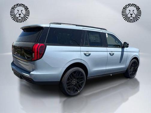 Glacier Gray Metallic Tri-Coat 2026 Ford Expedition Platinum