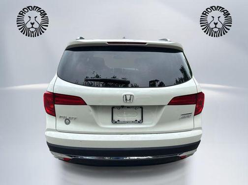 White Diamond Pearl 2018 Honda Pilot Touring