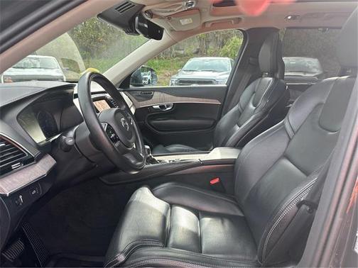 2021 Volvo XC90 T6 Inscription