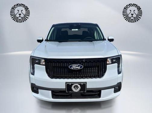 Space White Metallic 2026 Ford Maverick Lobo Standard