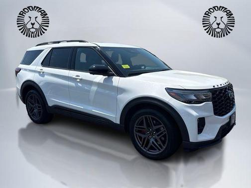 Star White Metallic Tri-Coat 2025 Ford Explorer ST