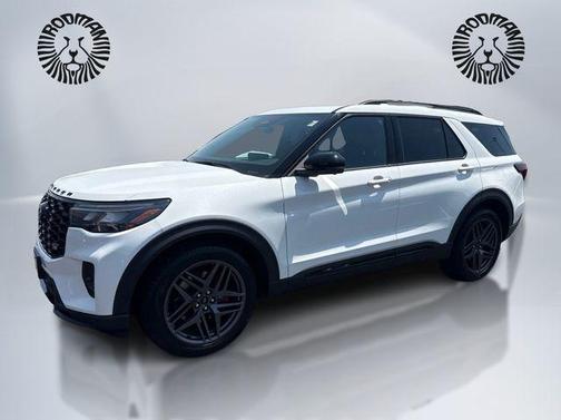 Star White Metallic Tri-Coat 2025 Ford Explorer ST