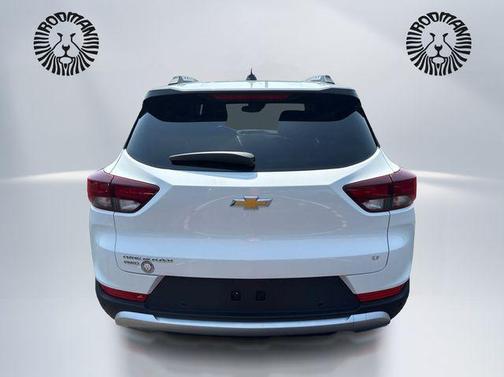 Summit White 2021 Chevrolet Trailblazer LT