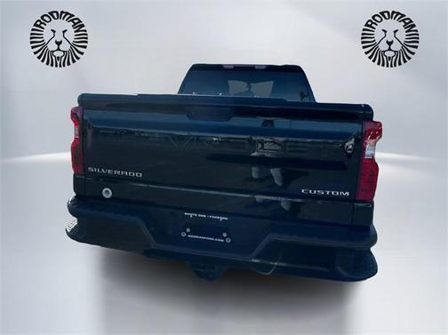 2022 Chevrolet Silverado 1500 Custom Trail Boss