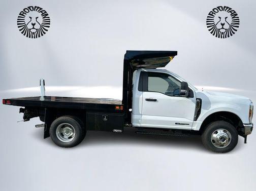Oxford White 2024 Ford F-350 XL