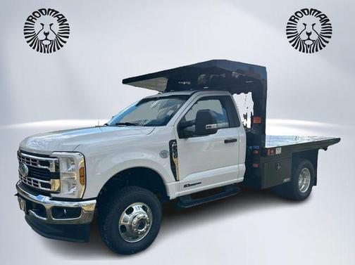 Oxford White 2024 Ford F-350 XL