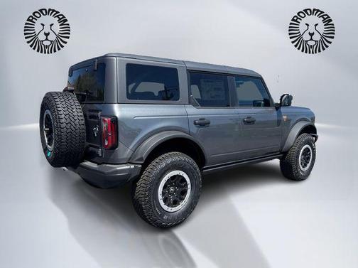 Carbonized Gray Metallic 2025 Ford Bronco Badlands