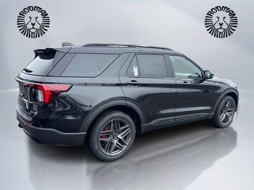 Agate Black Metallic 2026 Ford Explorer ST-Line