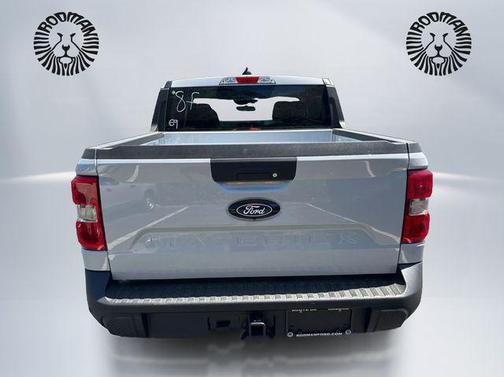 Space White Metallic 2026 Ford Maverick XLT