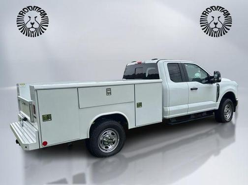 Oxford White 2026 Ford F-350 XL