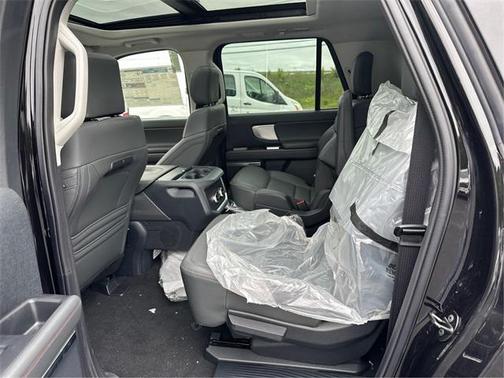 2025 Ford Expedition Max Active 4x4