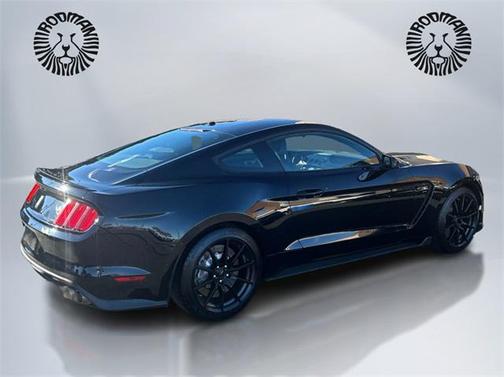 2016 Ford Shelby GT350 Base