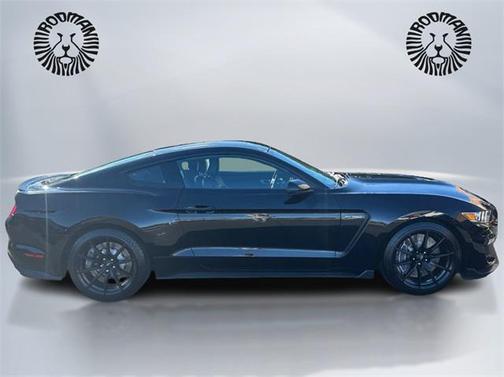 2016 Ford Shelby GT350 Base