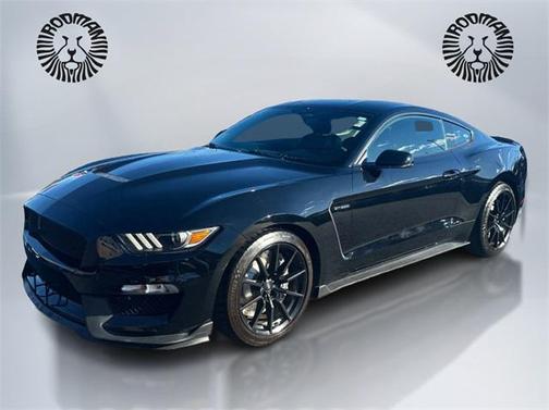 2016 Ford Shelby GT350 Base