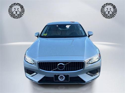 2022 Volvo S60 Recharge Plug-In Hybrid T8 Inscription