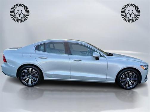 2022 Volvo S60 Recharge Plug-In Hybrid T8 Inscription