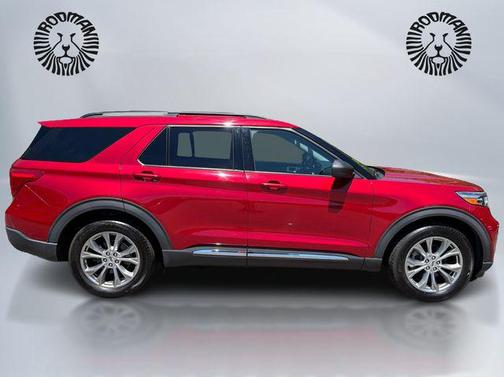 Rapid Red Metallic Tinted Clearcoat 2020 Ford Explorer XLT