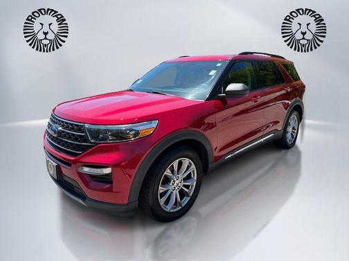 Rapid Red Metallic Tinted Clearcoat 2020 Ford Explorer XLT