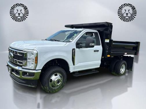 Oxford White 2026 Ford F-350 XL